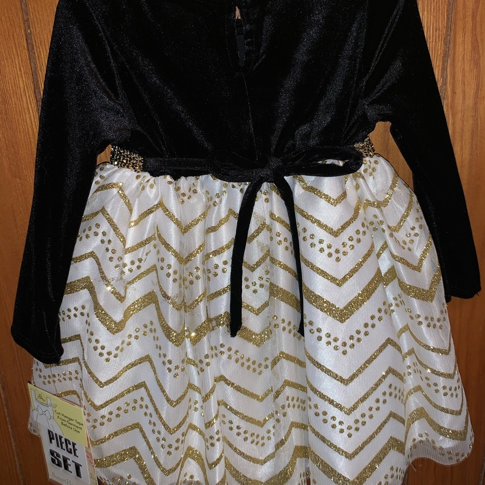 Little girl dress size infant 18 months - Picture 2 of 3